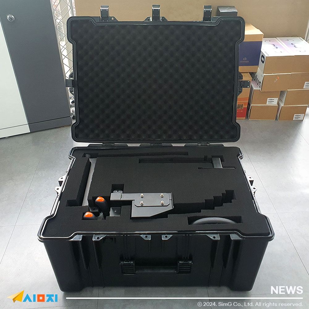 Trunk storage case of VR desk-type forklift simulator, portable box design for easy transport and safe training setup